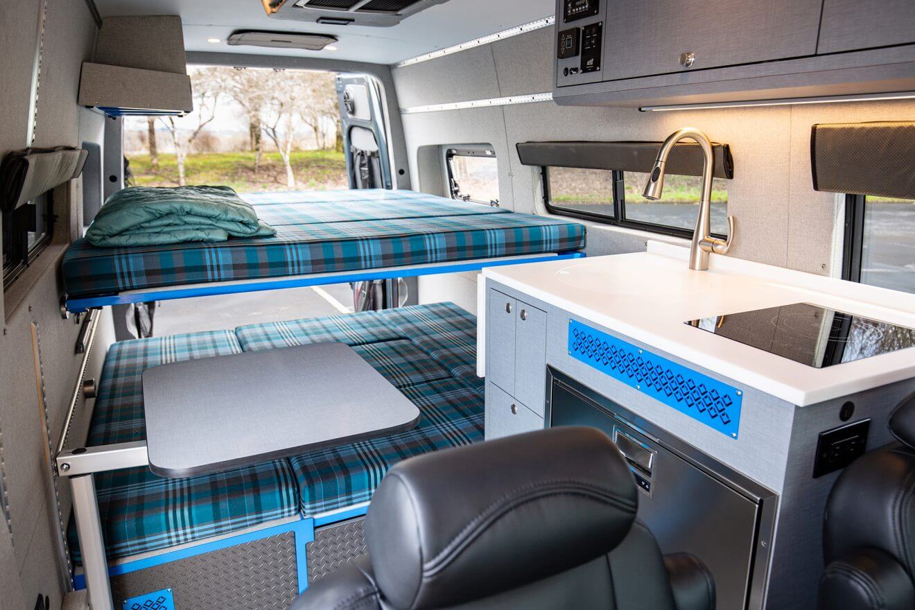 Galley kitchen, Lagun table, upper and lower bed platforms