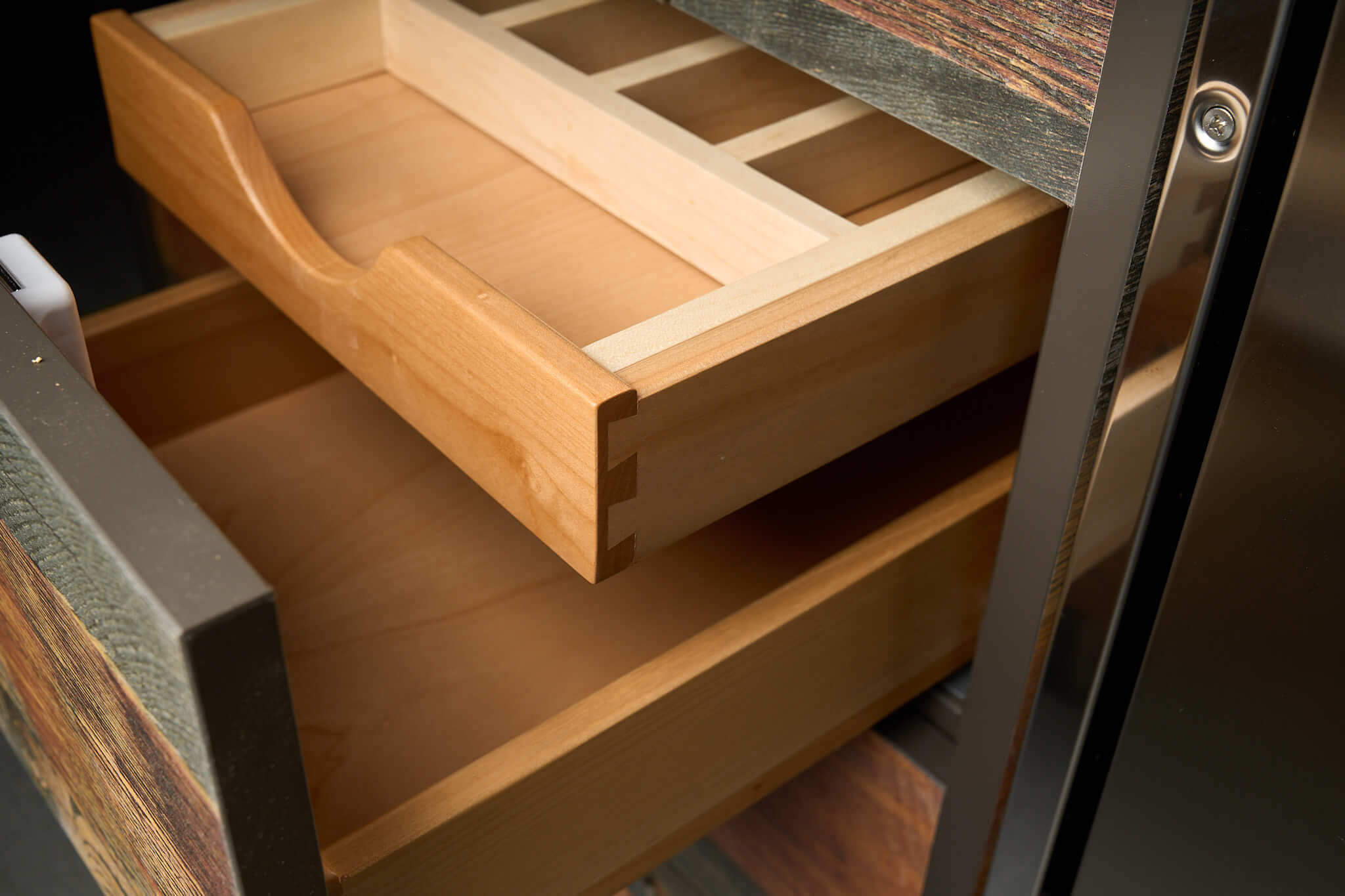 Syncline Dovetail Joint Cabinetry