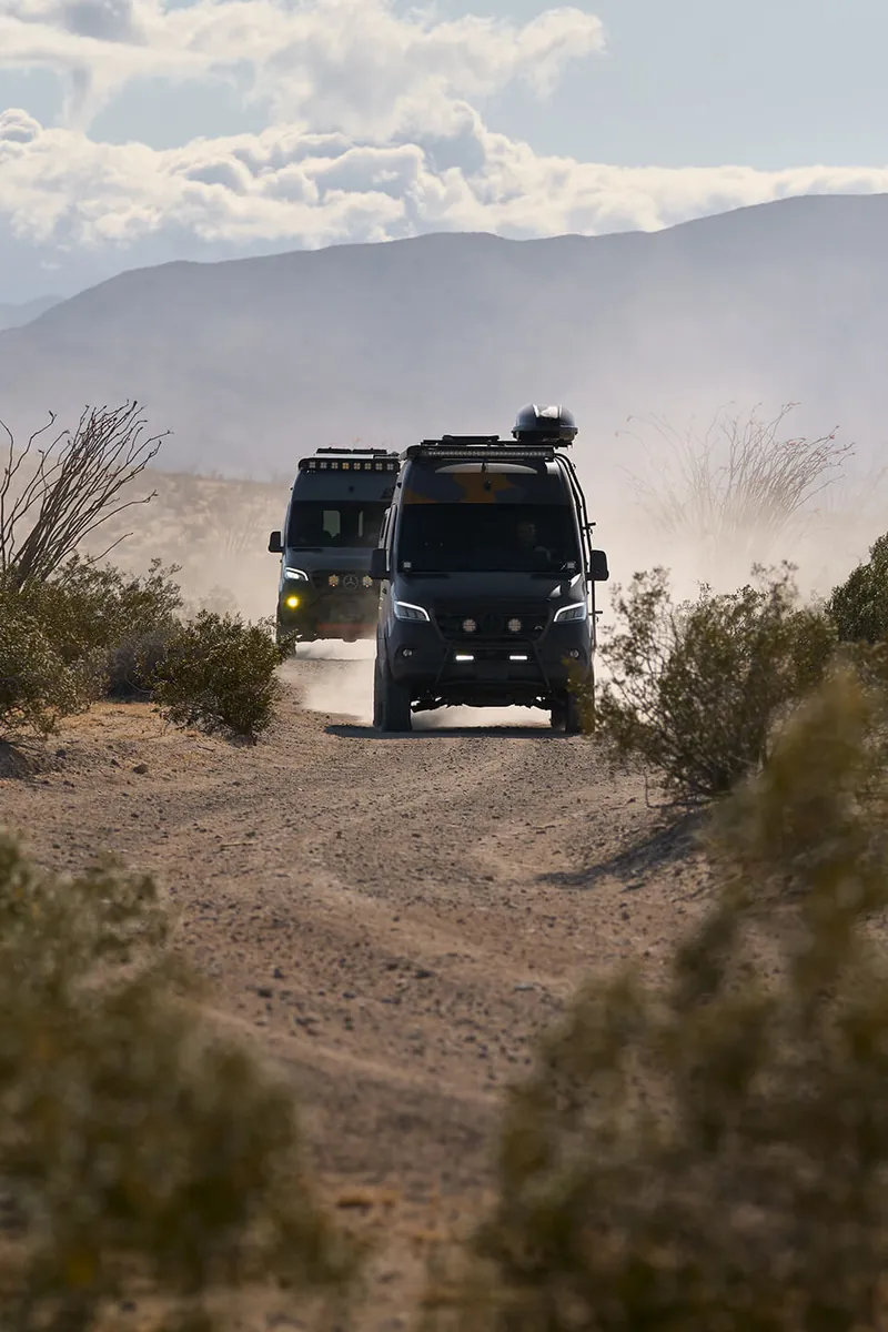 OutsideVan_AgileOffRoad_SlimChance_AllWheelDrive_Image5