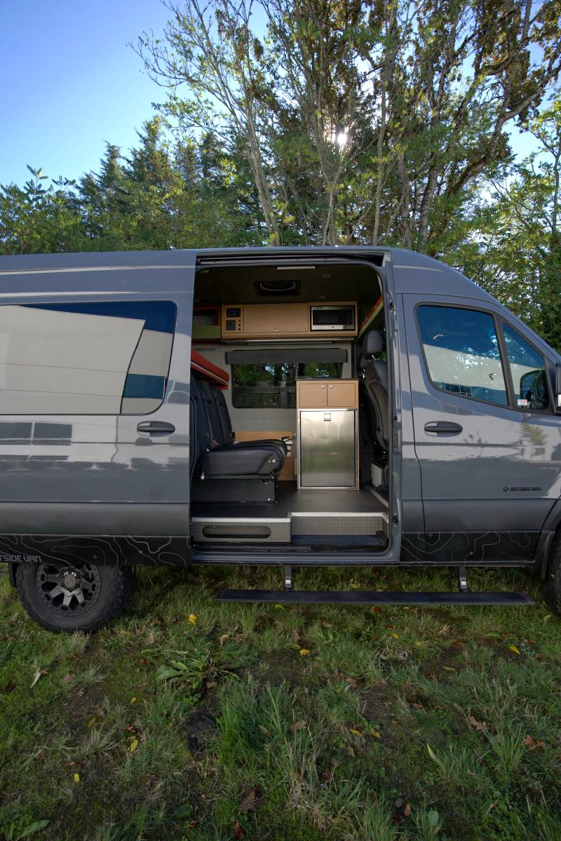 OutsideVan_DSC9858 copy