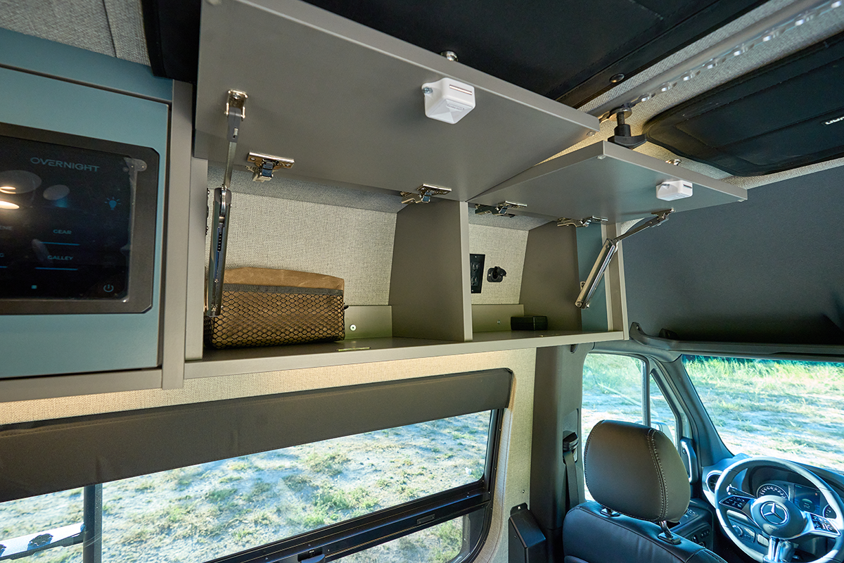OutsideVan_Overnight_Storage_SilverGrey61_WEB Outside Van Overnight Upper Galley Storage