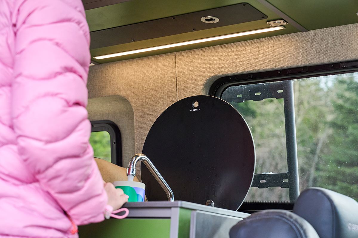 Overnight_Family_OutsideVan_DometicSink_DSC9618_Web Outside Van Overnight Dometic Sink