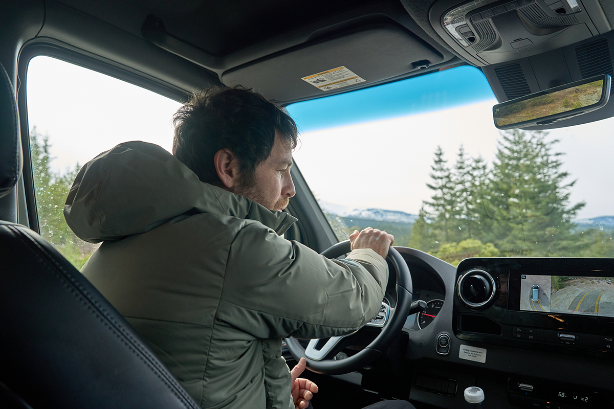 Overnight_Family_OutsideVan_MBUX_DSC9657_Web Outside Van Overnight Sprinter Cameras