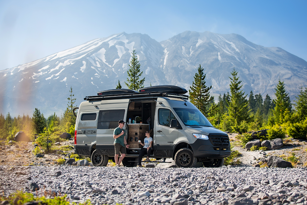 Elevate_OutsideVan_MercedesBenz_Sprinter_R2A9687 copy