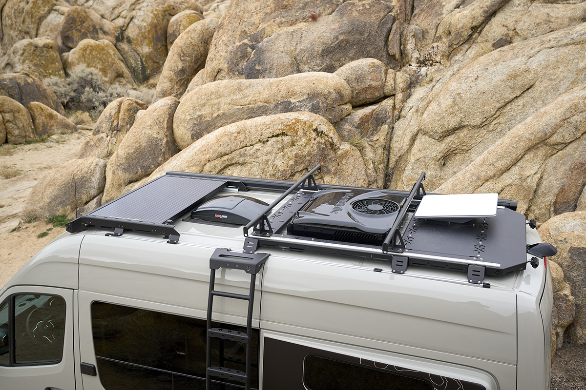 syncline-lifestyle-outside-van_DSC7367 copy